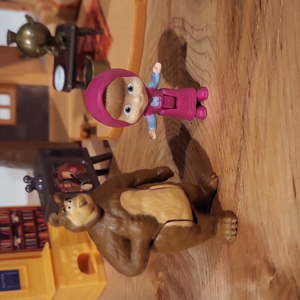 Masha and the Bear Play Set - Picture 6 of 8